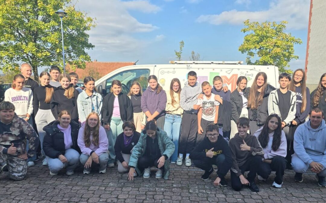 STEM mobilni laboratorij – Kids4Tech